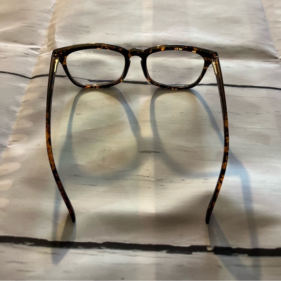 Tortoise Shell Blue Light Blocking Glasses for Computer Screens, Unisex - Picture 7 of 8